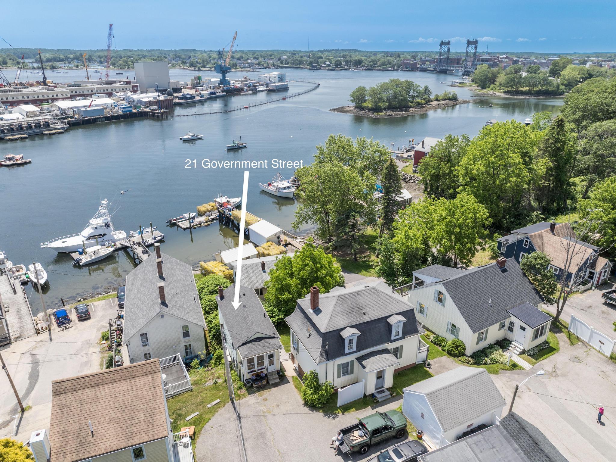 21 Government Street Kittery ME 03904