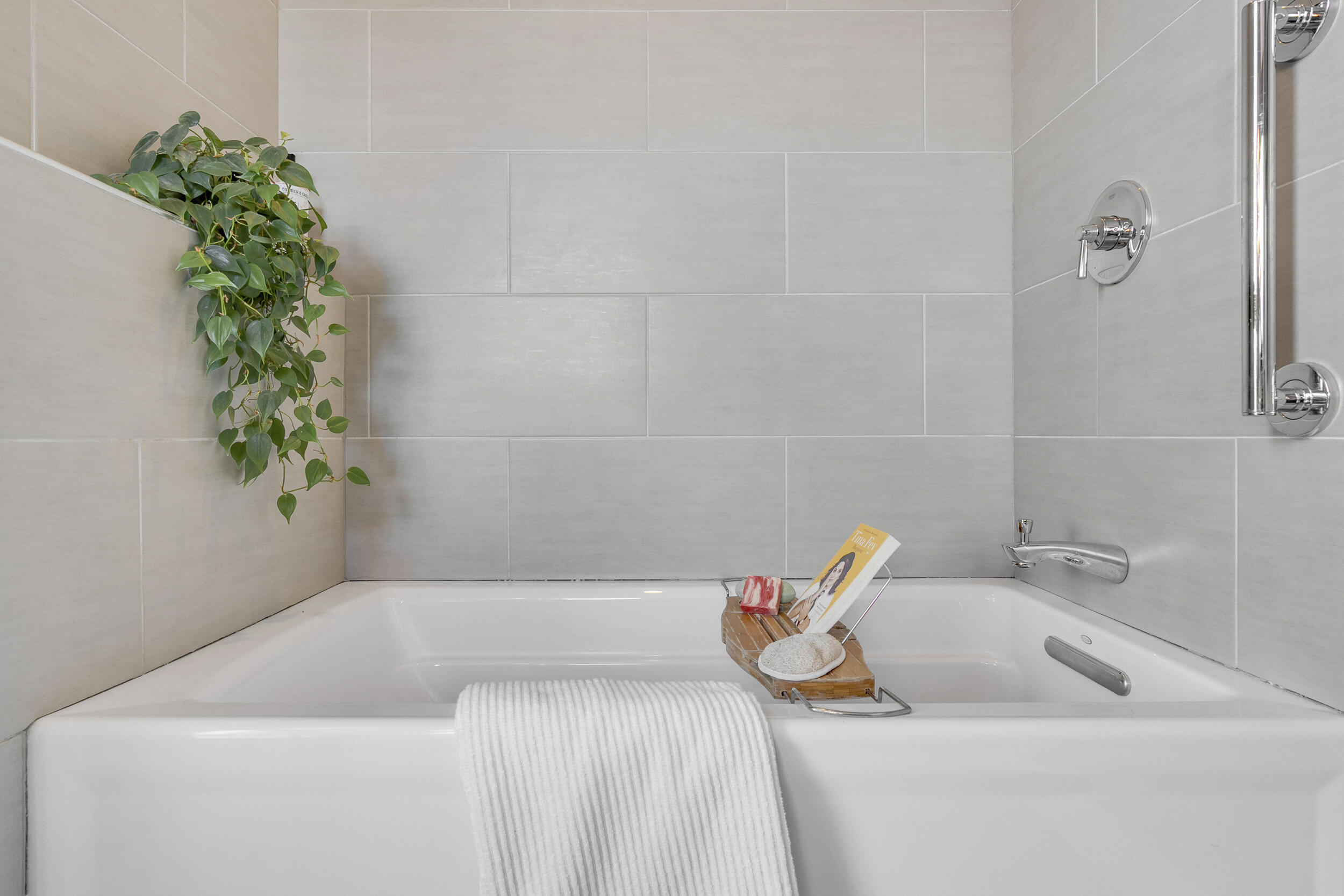 229 Sheridan Street Portland ME 04101