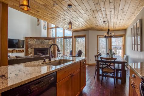 39 Sunset Lane Rangeley ME 04970