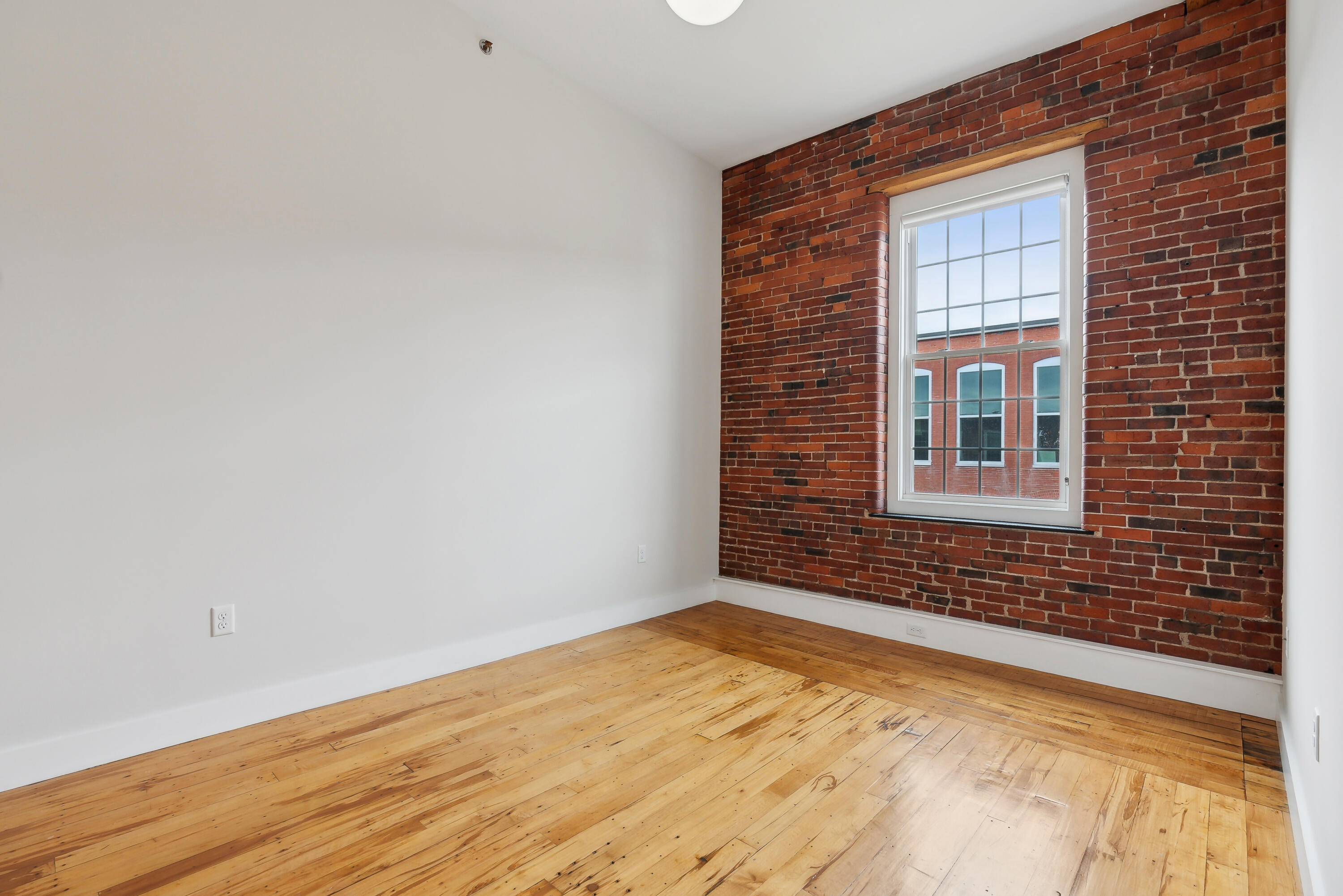 2 Main Street Biddeford ME 04005