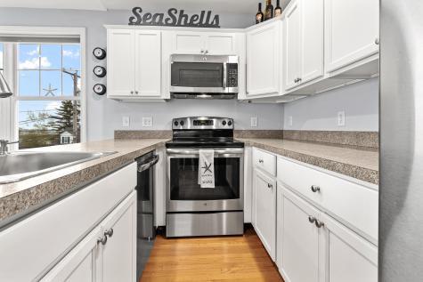 35 Barefoot Cottage Road Wells ME 04090