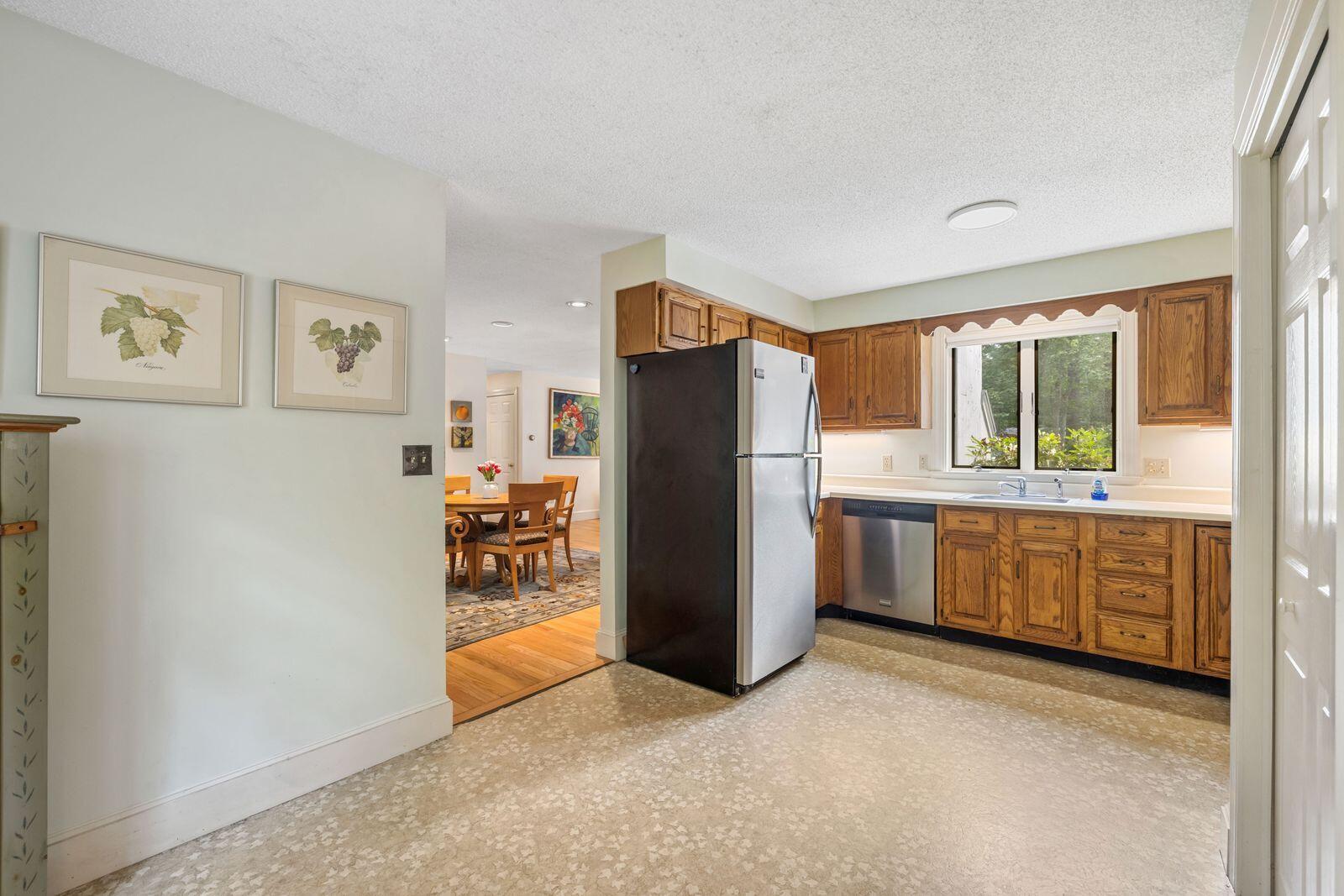 16 Oakwood Lane Kennebunk ME 04043