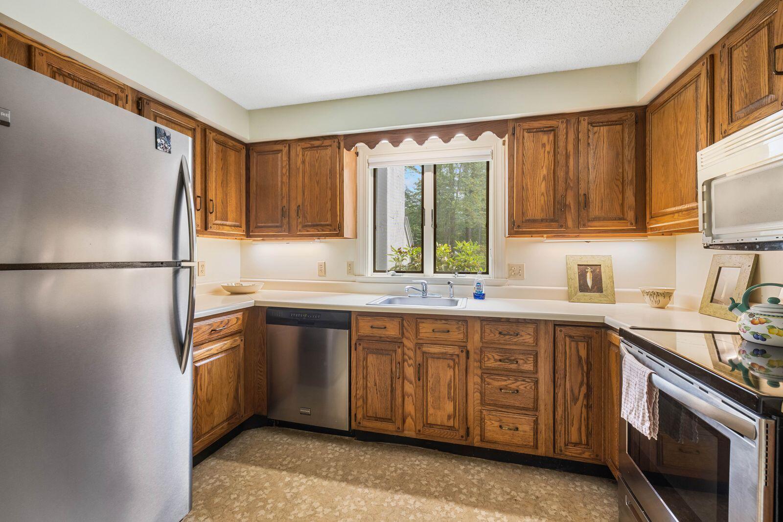 16 Oakwood Lane Kennebunk ME 04043