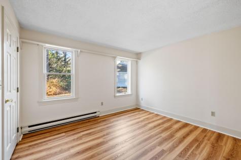 16 Oakwood Lane Kennebunk ME 04043