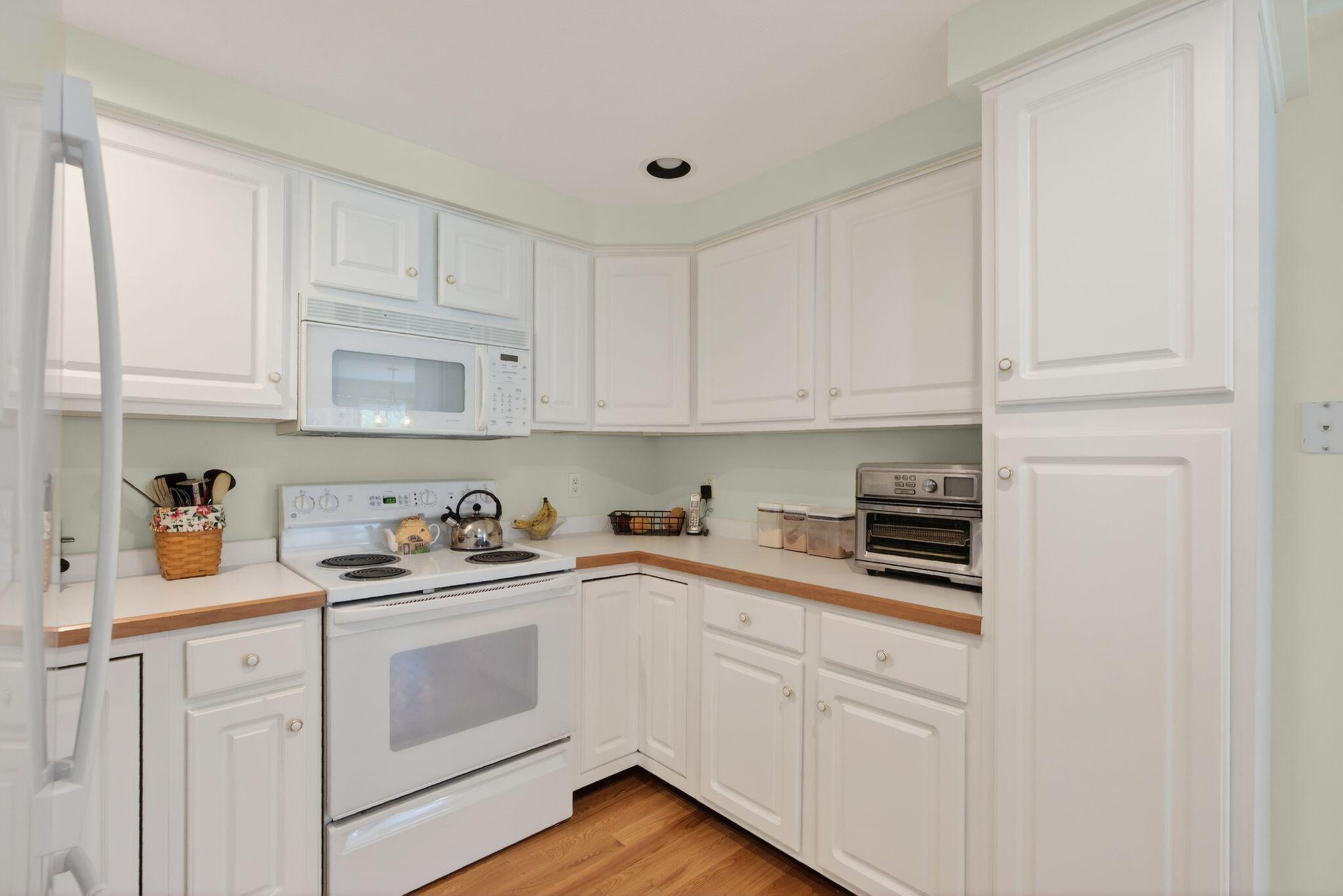 22 Greenwich Way Kennebunk ME 04043