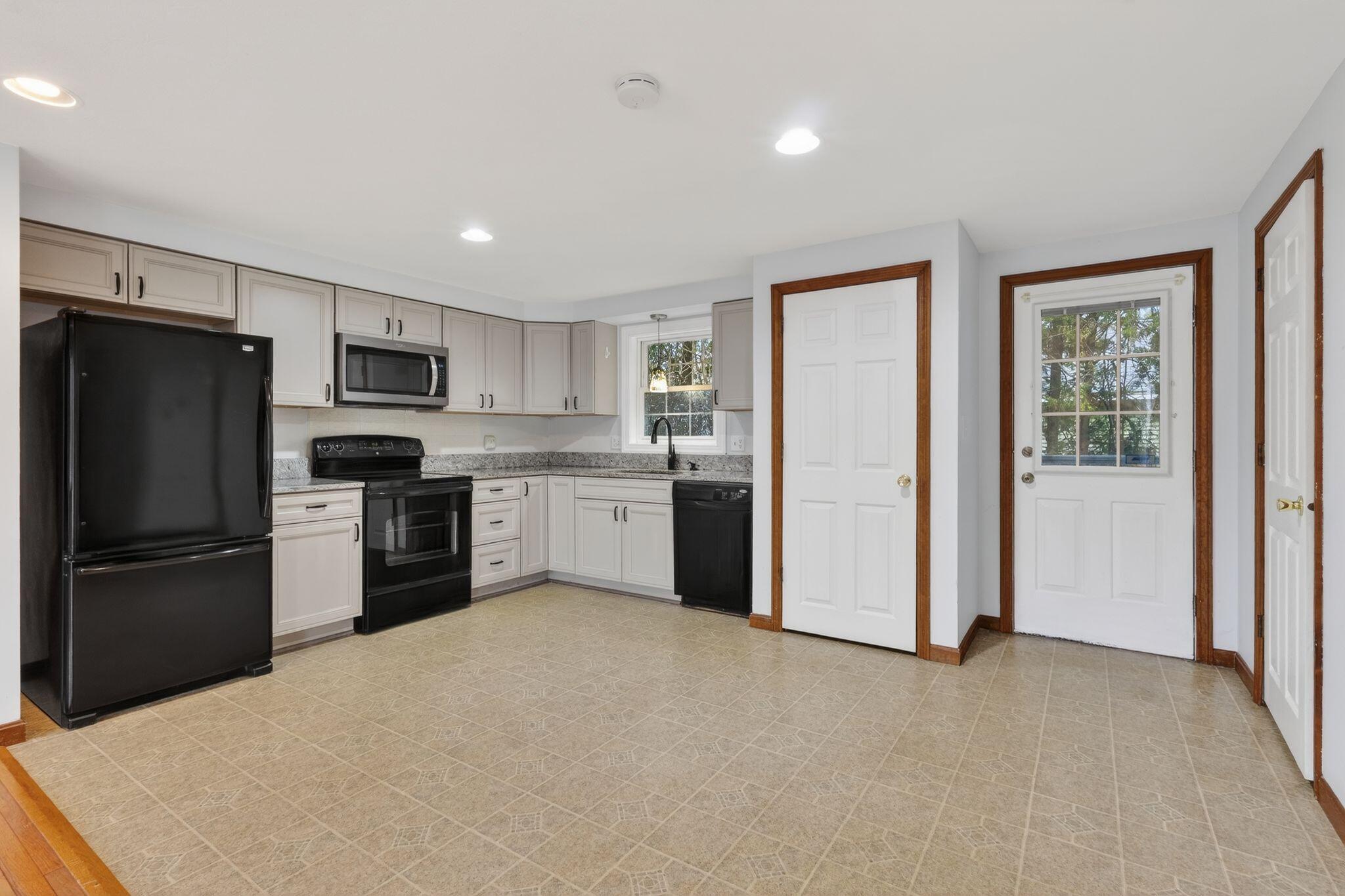 91 Western Avenue Biddeford ME 04005