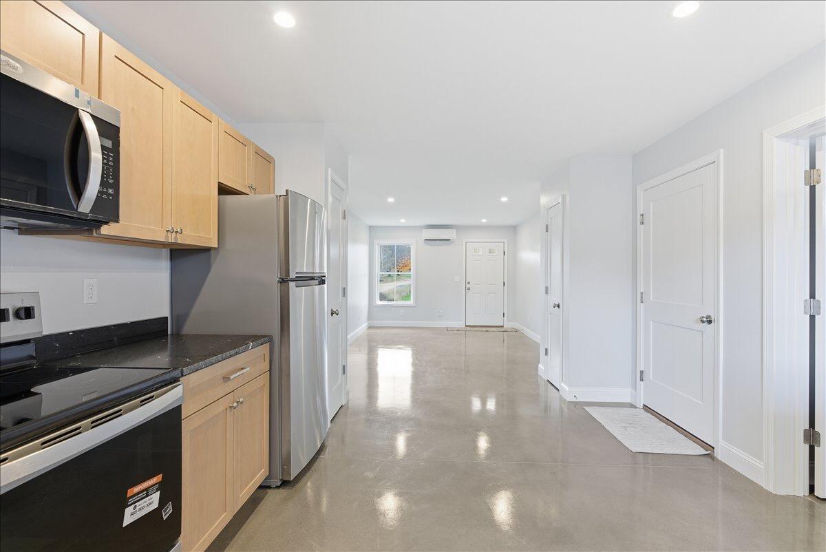 3 Freedom Farm Road Auburn ME 04210