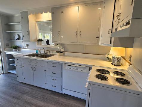 147 Beach Avenue Kennebunk ME 04043