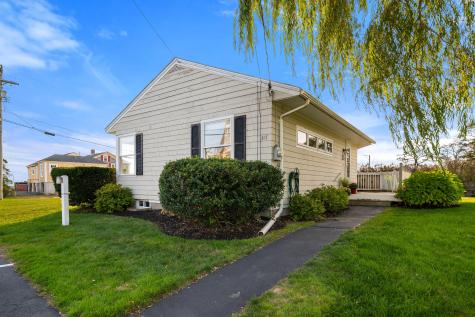 147 Beach Avenue Kennebunk ME 04043