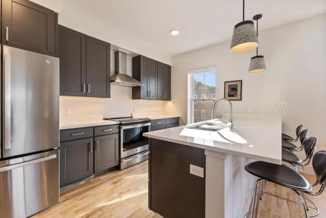 65 Mcauley Way Portland ME 04103