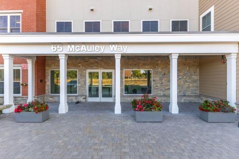 65 Mcauley Way Portland ME 04103