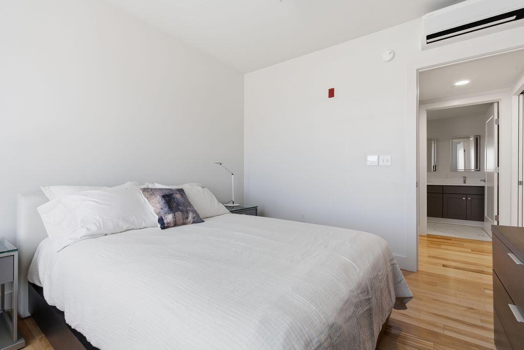 65 Mcauley Way Portland ME 04103