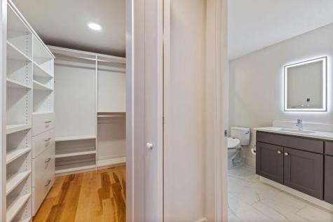 65 Mcauley Way Portland ME 04103