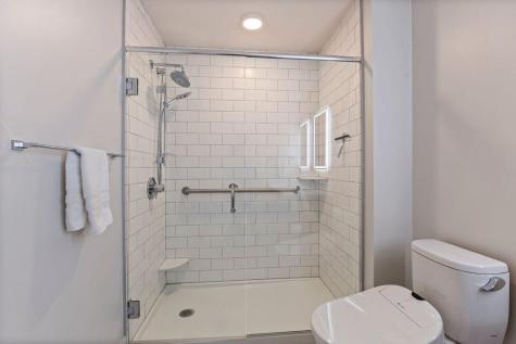 65 Mcauley Way Portland ME 04103