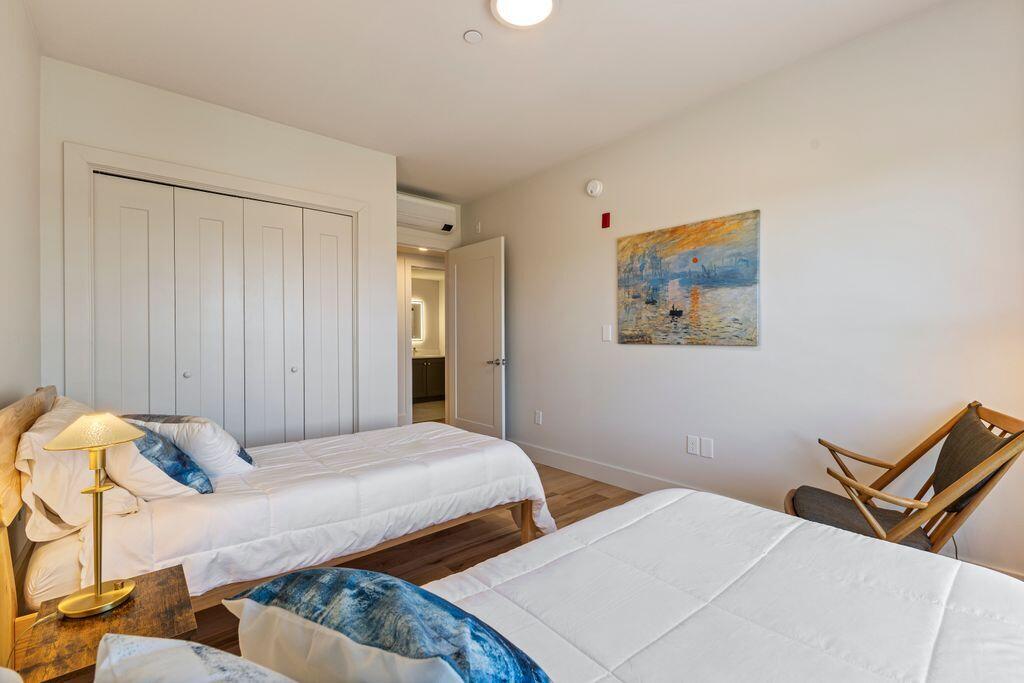 65 Mcauley Way Portland ME 04103