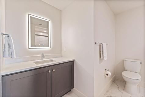 65 Mcauley Way Portland ME 04103