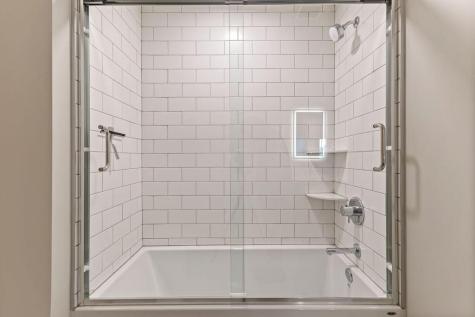 65 Mcauley Way Portland ME 04103