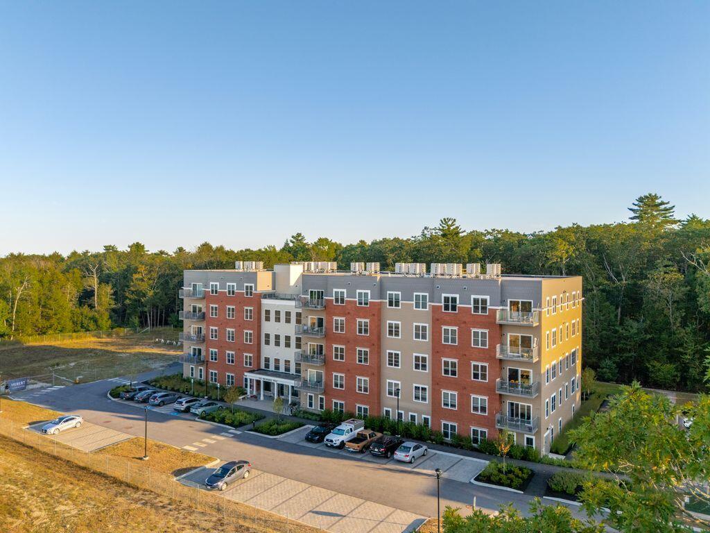 65 Mcauley Way Portland ME 04103