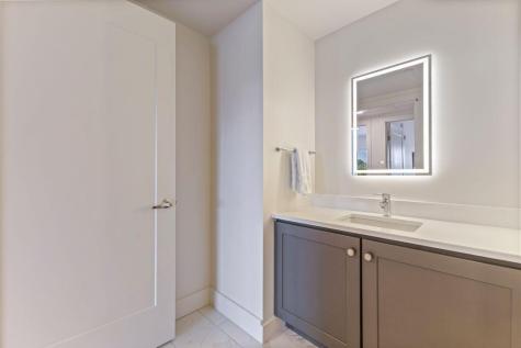 65 Mcauley Way Portland ME 04103