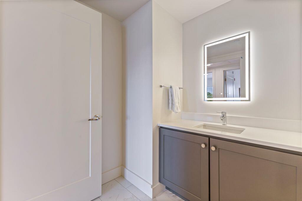 65 Mcauley Way Portland ME 04103