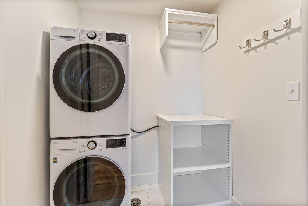 65 Mcauley Way Portland ME 04103