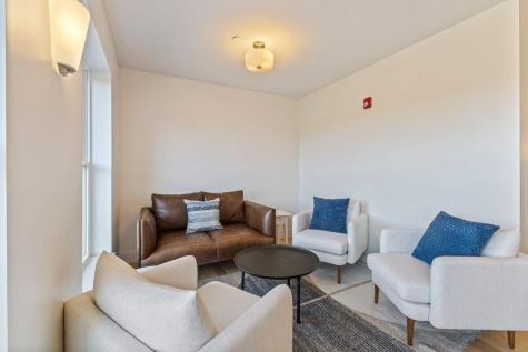 65 Mcauley Way Portland ME 04103