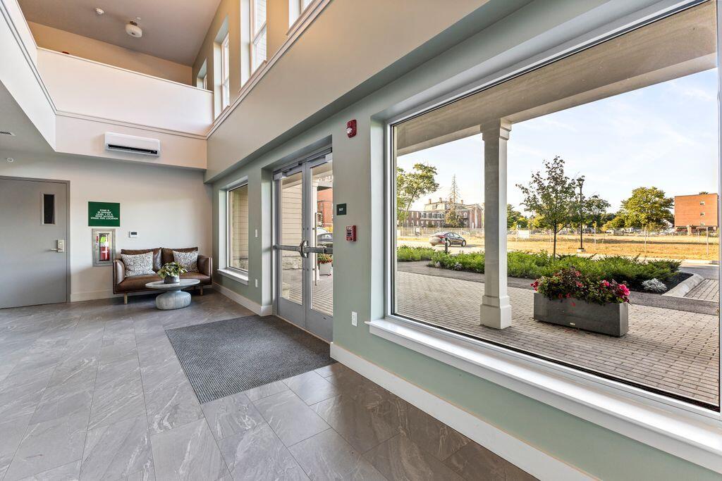 65 Mcauley Way Portland ME 04103