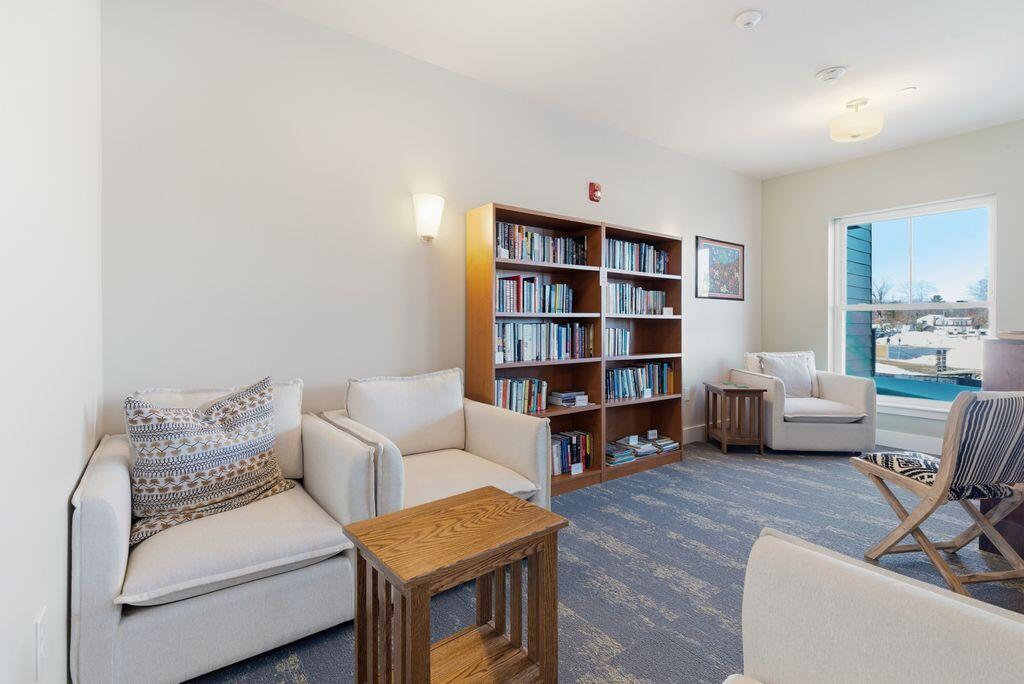 65 Mcauley Way Portland ME 04103