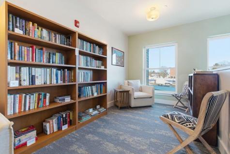 65 Mcauley Way Portland ME 04103