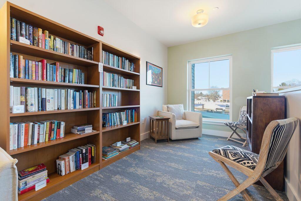 65 Mcauley Way Portland ME 04103