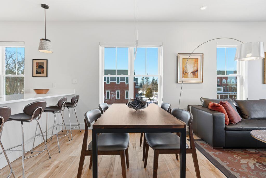 65 Mcauley Way Portland ME 04103