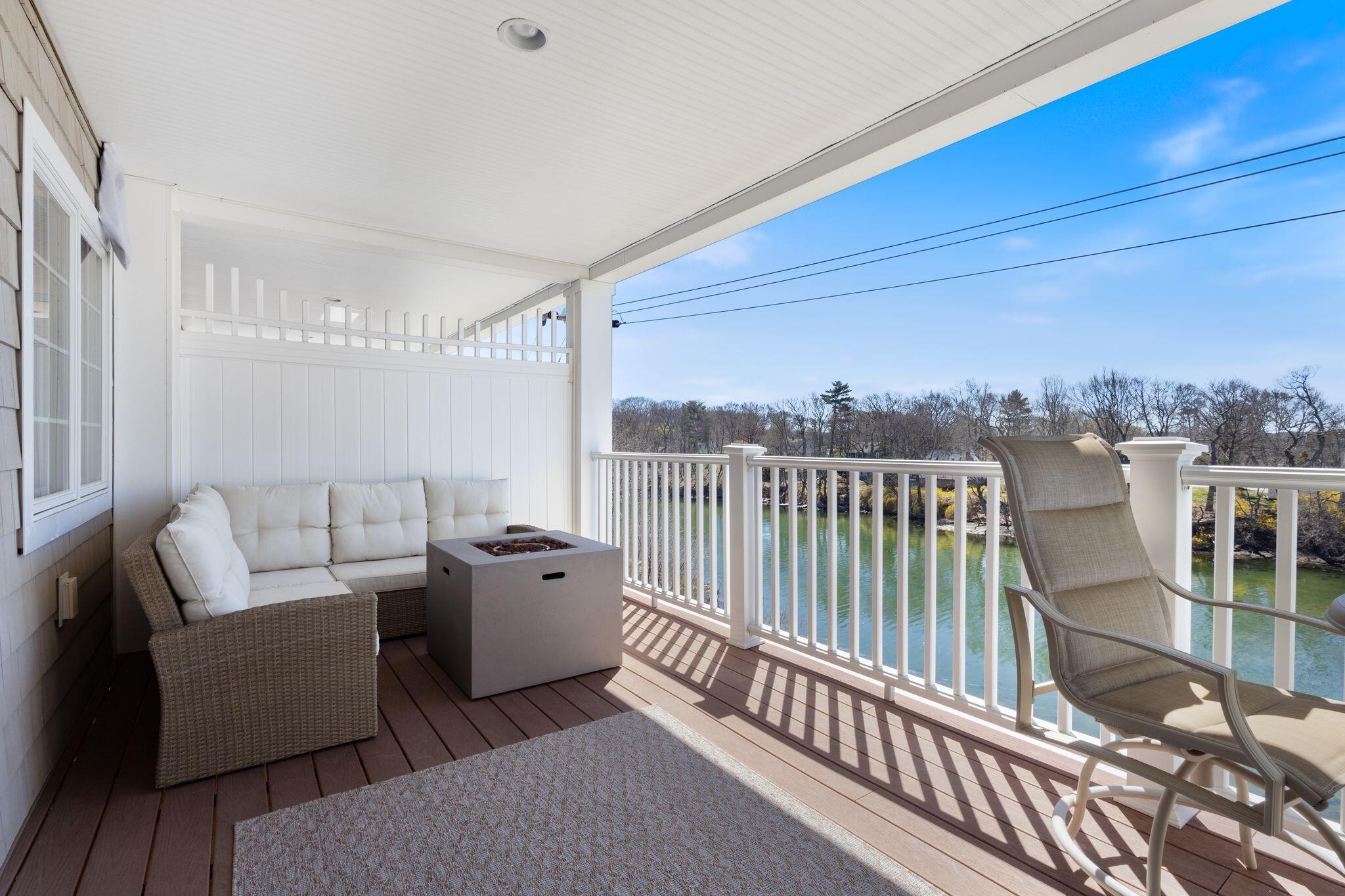 19 Bridge Street Kittery ME 03904