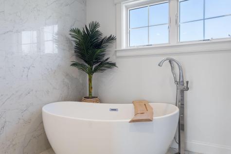 19 Bridge Street Kittery ME 03904