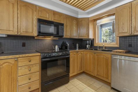 146 W Grand Avenue Old Orchard Beach ME 04064