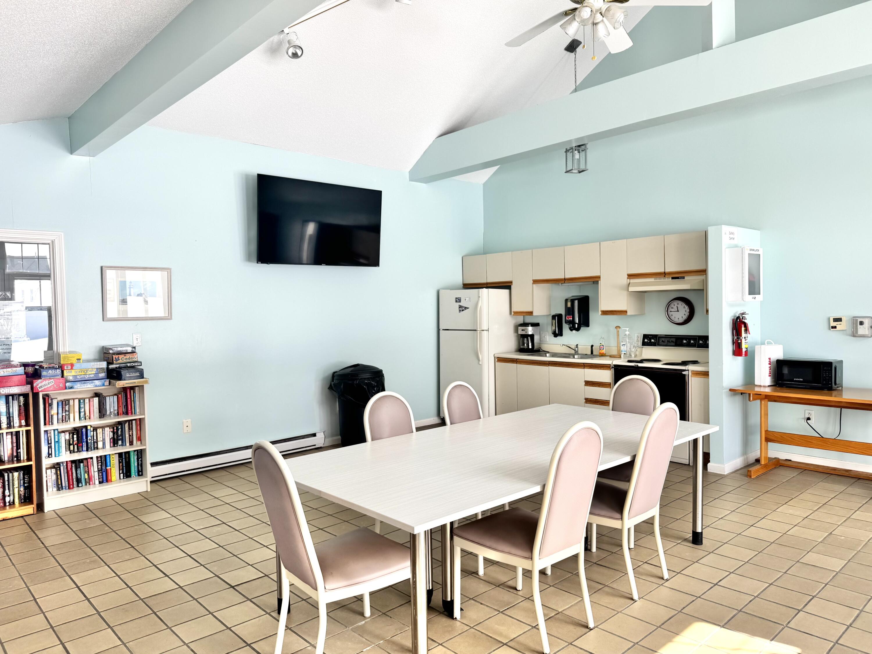 146 W Grand Avenue Old Orchard Beach ME 04064