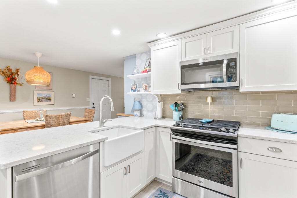 78 Applegate Lane Falmouth ME 04105