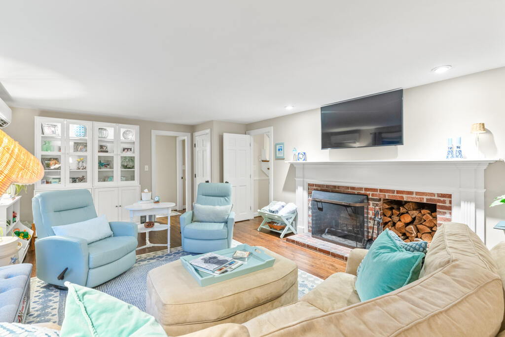 78 Applegate Lane Falmouth ME 04105