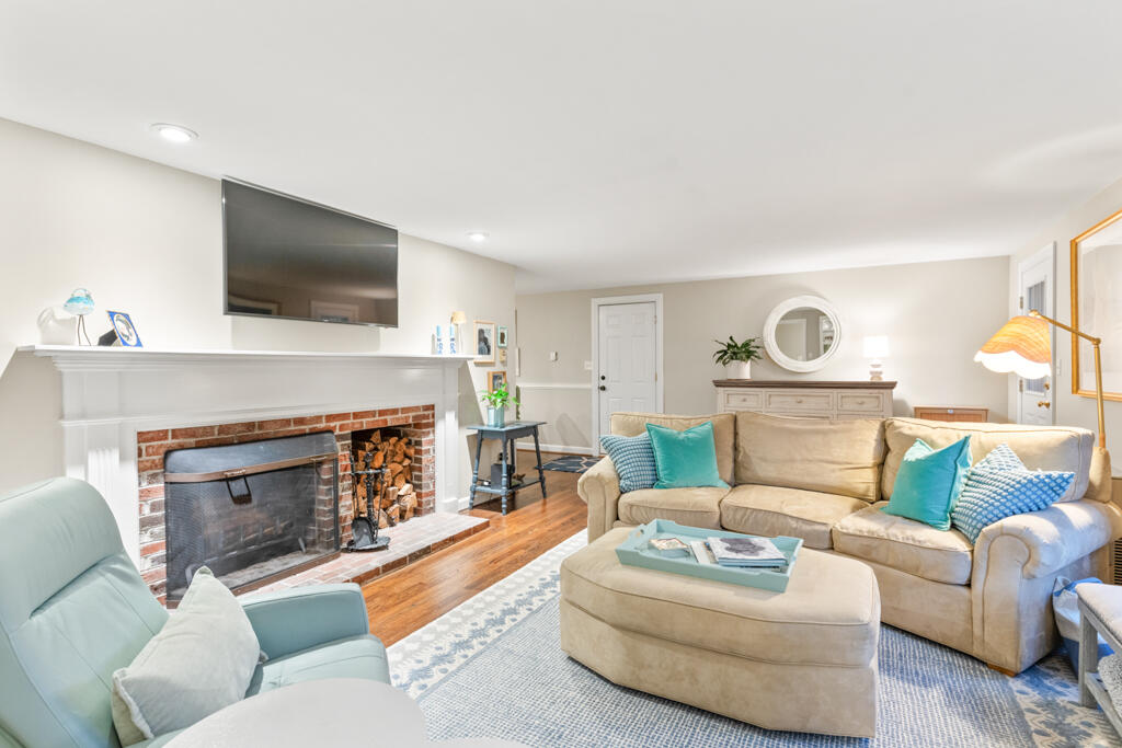 78 Applegate Lane Falmouth ME 04105