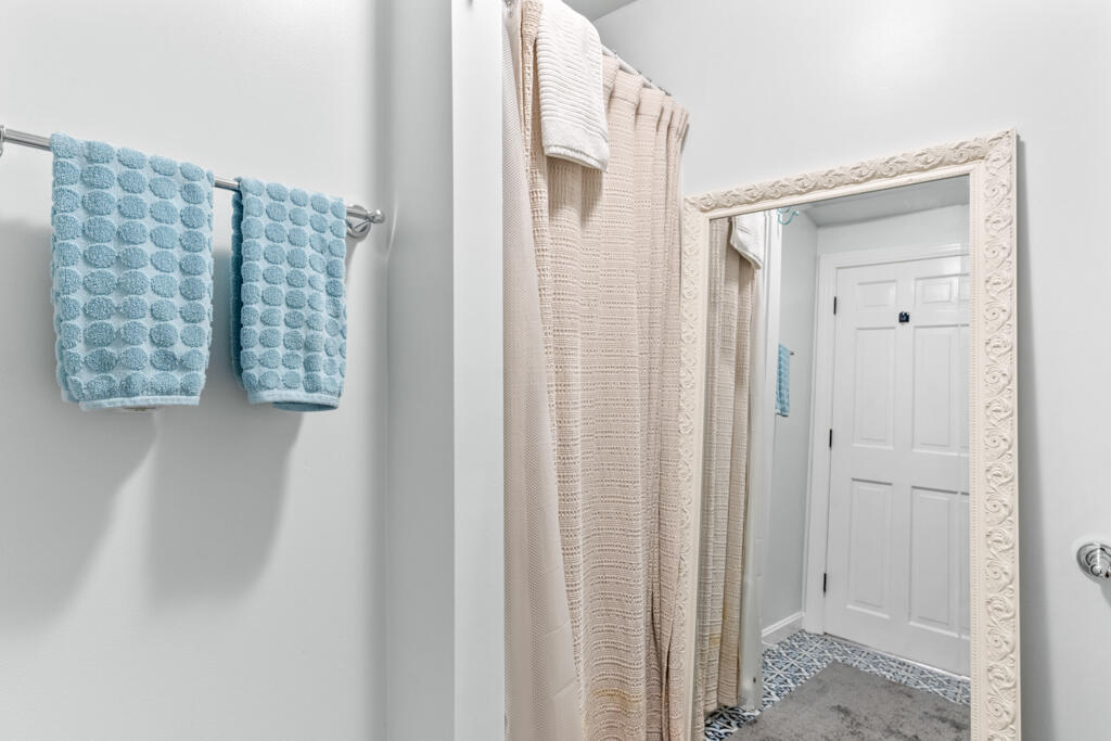 78 Applegate Lane Falmouth ME 04105