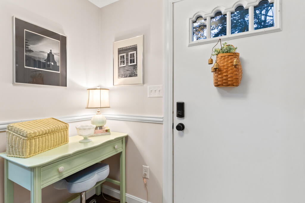 78 Applegate Lane Falmouth ME 04105