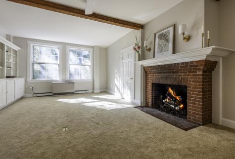 589 York Street York ME 03909