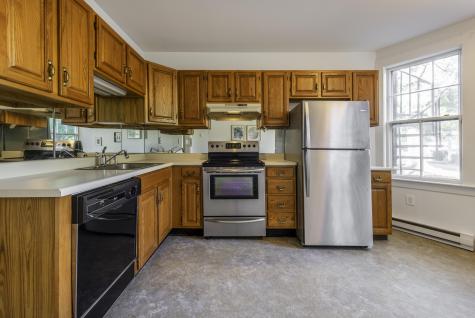 589 York Street York ME 03909