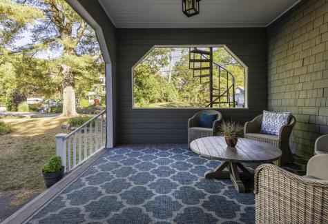 589 York Street York ME 03909