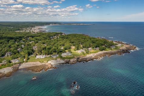 589 York Street York ME 03909