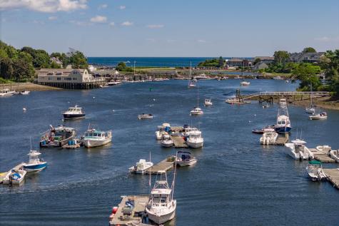 589 York Street York ME 03909