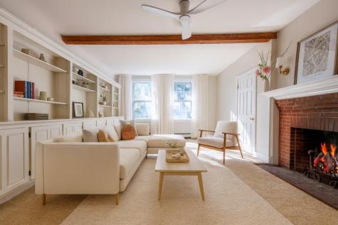 589 York Street York ME 03909