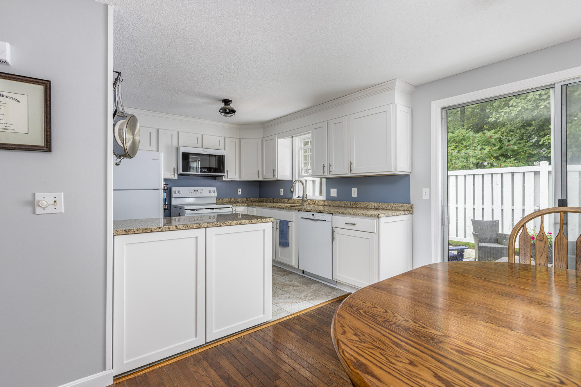 16 Colonial Village Falmouth ME 04105