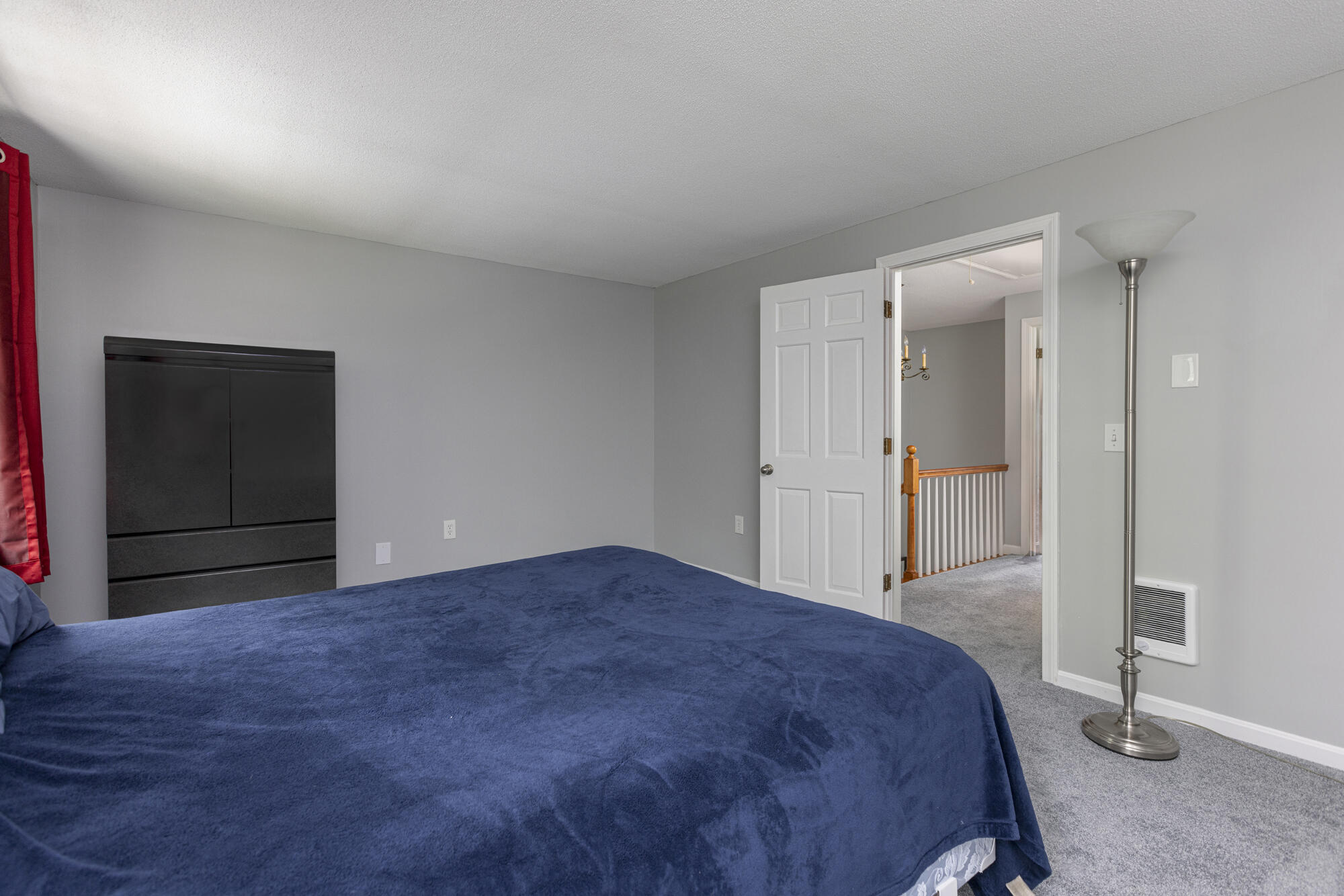 16 Colonial Village Falmouth ME 04105