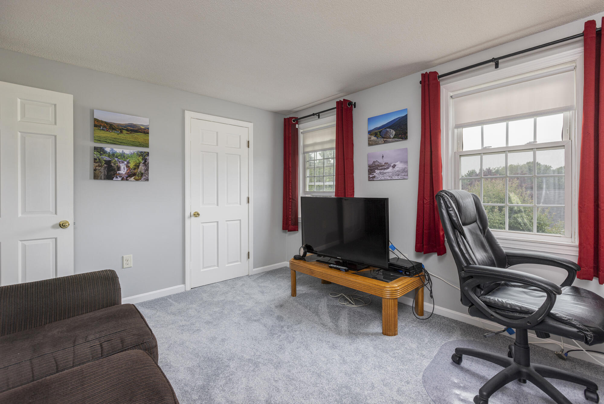 16 Colonial Village Falmouth ME 04105