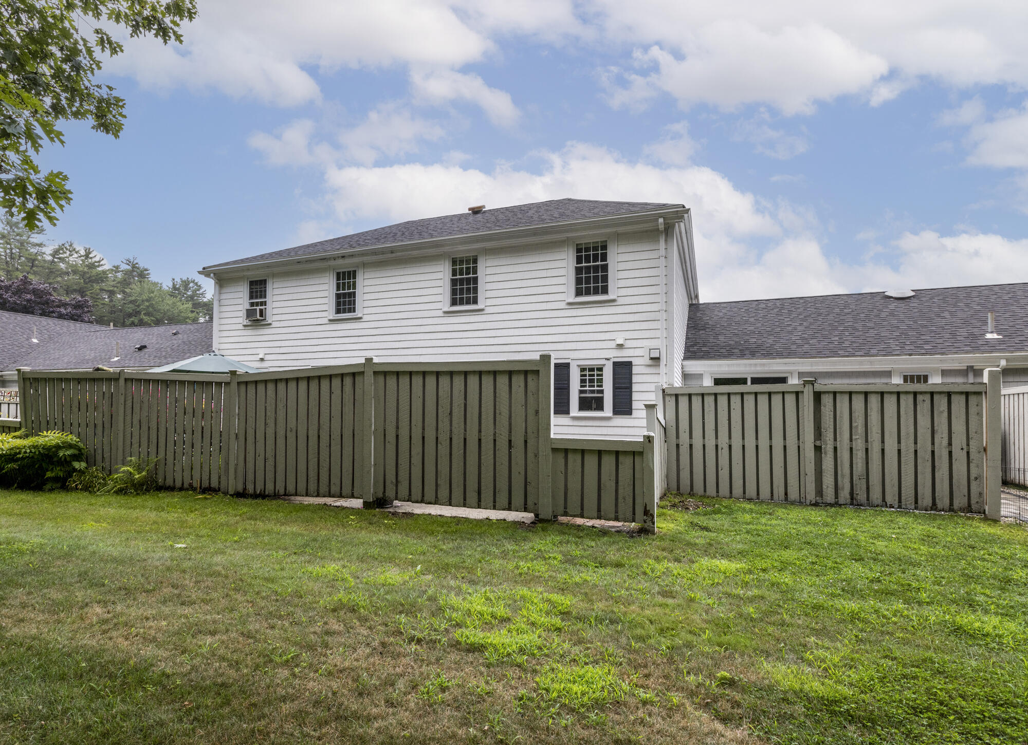 16 Colonial Village Falmouth ME 04105